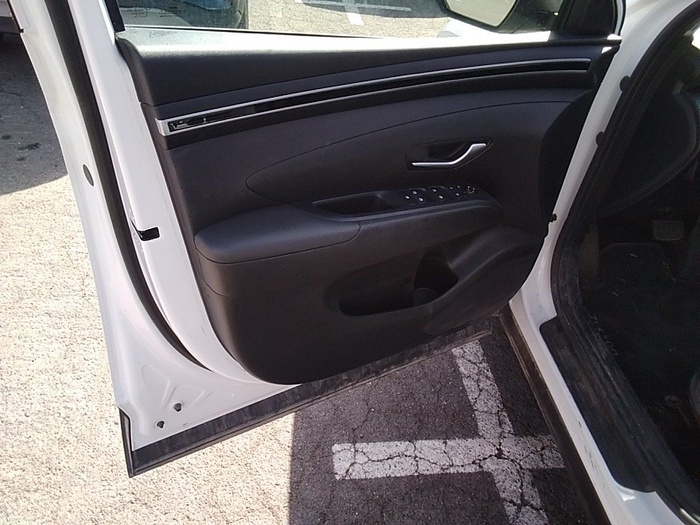 Hyundai Tucson 1.6 TGDI HEV Maxx Auto 169 kW (230 CV) Vehículo usado en Madrid Hyundai Tucson 1.6 TGDI HEV Maxx Auto 169 kW (230 CV) Vehículo usado en Madrid