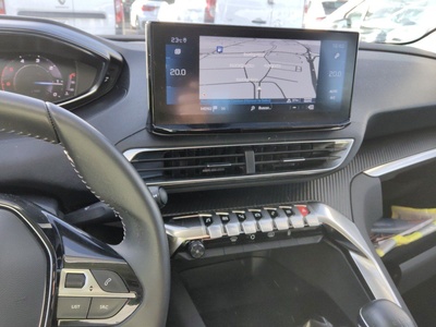 Peugeot 3008 BlueHDi 130 S&S Active Pack 96 kW (130 CV) 14 Peugeot 3008 BlueHDi 130 S&S Active Pack 96 kW (130 CV) 14