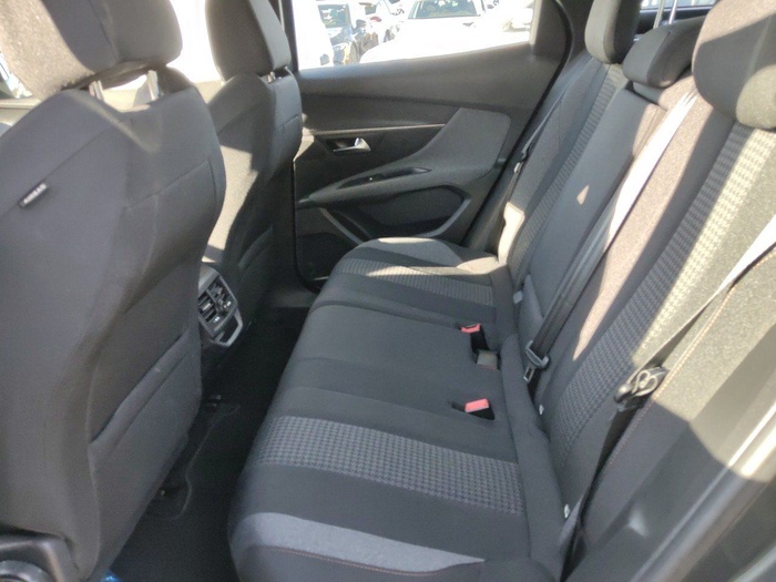 Peugeot 3008 BlueHDi 130 S&S Active Pack 96 kW (130 CV) Vehículo usado en Madrid Peugeot 3008 BlueHDi 130 S&S Active Pack 96 kW (130 CV) Vehículo usado en Madrid