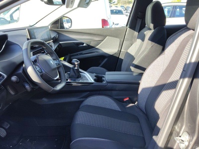 Peugeot 3008 BlueHDi 130 S&S Active Pack 96 kW (130 CV) 13 Peugeot 3008 BlueHDi 130 S&S Active Pack 96 kW (130 CV) 13