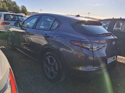 Alfa Romeo Stelvio 2.2 Diesel Sprint RWD 118 kW (160 CV) 6 Alfa Romeo Stelvio 2.2 Diesel Sprint RWD 118 kW (160 CV) 6