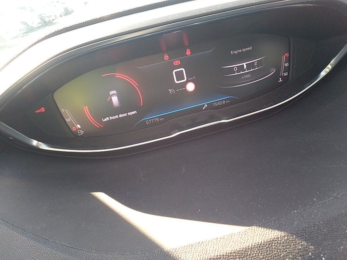 Peugeot 3008 BlueHDi 130 S&S Active Pack 96 kW (130 CV) Vehículo usado en Madrid Peugeot 3008 BlueHDi 130 S&S Active Pack 96 kW (130 CV) Vehículo usado en Madrid