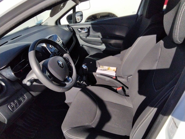 Renault Clio Business dCi 55 kW (75 CV) Vehículo usado en Madrid Renault Clio Business dCi 55 kW (75 CV) Vehículo usado en Madrid