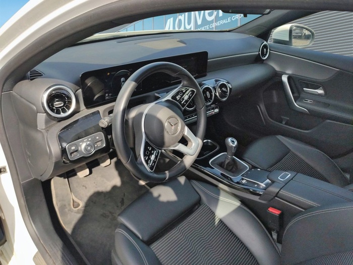 Mercedes-Benz Clase A 200 120 kW (163 CV) Vehículo usado en Madrid Mercedes-Benz Clase A 200 120 kW (163 CV) Vehículo usado en Madrid