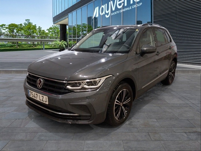 Volkswagen Tiguan Life 2.0 TDI 90 kW (122 CV) Vehículo usado en Madrid Volkswagen Tiguan Life 2.0 TDI 90 kW (122 CV) Vehículo usado en Madrid