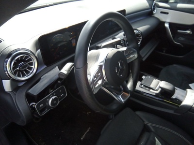 Mercedes-Benz CLA 180 100 kW (136 CV) 10 Mercedes-Benz CLA 180 100 kW (136 CV) 10