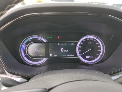 Kia Niro 1.6 GDi HEV Concept 104 kW (141 CV) 8 Kia Niro 1.6 GDi HEV Concept 104 kW (141 CV) 8