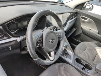 Kia Niro 1.6 GDi HEV Concept 104 kW (141 CV) 7 Kia Niro 1.6 GDi HEV Concept 104 kW (141 CV) 7