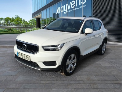 Volvo XC40 T3 Momentum Pro Auto 120 kW (163 CV) 8 Volvo XC40 T3 Momentum Pro Auto 120 kW (163 CV) 8