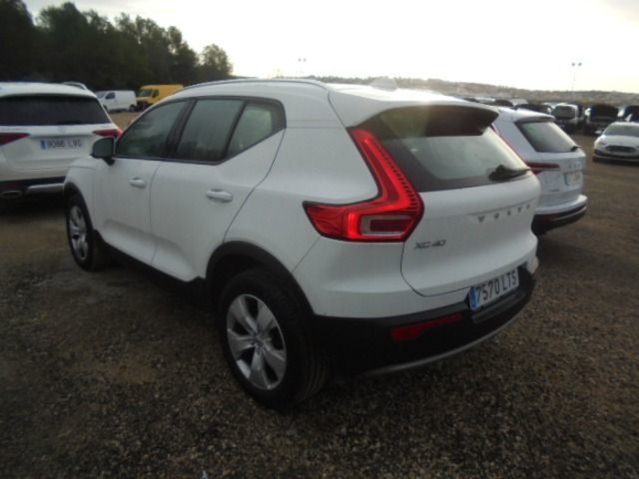 Volvo XC40 T3 Momentum Pro Auto 120 kW (163 CV) Vehículo usado en Madrid Volvo XC40 T3 Momentum Pro Auto 120 kW (163 CV) Vehículo usado en Madrid