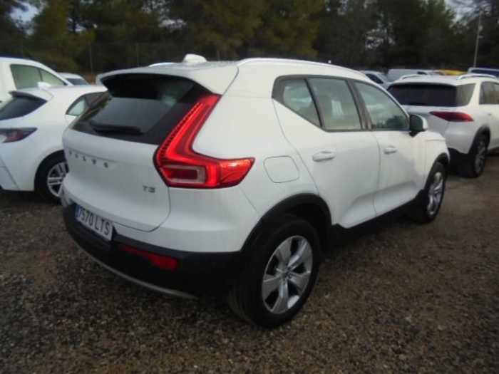 Volvo XC40 T3 Momentum Pro Auto 120 kW (163 CV) Vehículo usado en Madrid Volvo XC40 T3 Momentum Pro Auto 120 kW (163 CV) Vehículo usado en Madrid