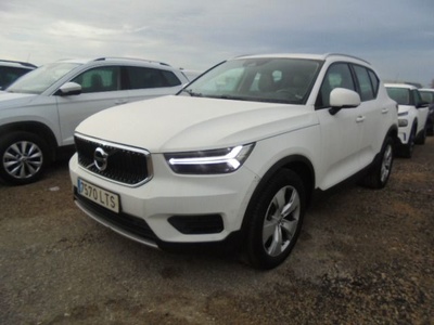 Volvo XC40 T3 Momentum Pro Auto 120 kW (163 CV) 1 Volvo XC40 T3 Momentum Pro Auto 120 kW (163 CV) 1