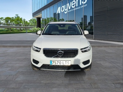 Volvo XC40 T3 Momentum Pro Auto 120 kW (163 CV) 9 Volvo XC40 T3 Momentum Pro Auto 120 kW (163 CV) 9