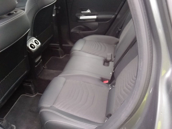 Mercedes-Benz GLA 200 120 kW (163 CV) Vehículo usado en Madrid Mercedes-Benz GLA 200 120 kW (163 CV) Vehículo usado en Madrid