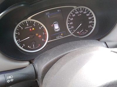 Nissan Micra IG-T 100 Acenta 74 kW (100 CV) 8 Nissan Micra IG-T 100 Acenta 74 kW (100 CV) 8