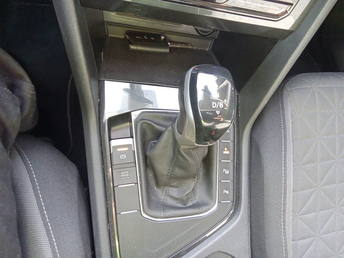 Volkswagen Tiguan Life 1.4 TSI eHybrid 180 kW (245 CV) DSG Vehículo usado en Madrid Volkswagen Tiguan Life 1.4 TSI eHybrid 180 kW (245 CV) DSG Vehículo usado en Madrid