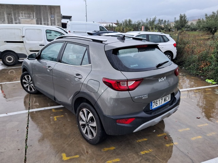 Kia Stonic 1.0 T-GDi MHEV Drive iMT 88 kW (120 CV) Vehículo usado en Madrid Kia Stonic 1.0 T-GDi MHEV Drive iMT 88 kW (120 CV) Vehículo usado en Madrid