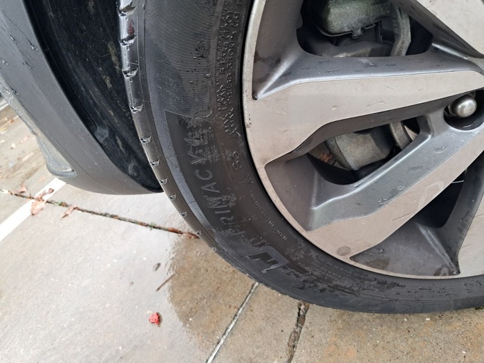 Kia Stonic 1.0 T-GDi MHEV Drive iMT 88 kW (120 CV) Vehículo usado en Madrid Kia Stonic 1.0 T-GDi MHEV Drive iMT 88 kW (120 CV) Vehículo usado en Madrid