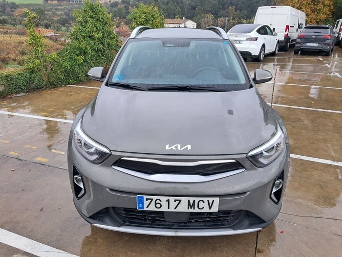 Kia Stonic 1.0 T-GDi MHEV Drive iMT 88 kW (120 CV) Vehículo usado en Madrid Kia Stonic 1.0 T-GDi MHEV Drive iMT 88 kW (120 CV) Vehículo usado en Madrid