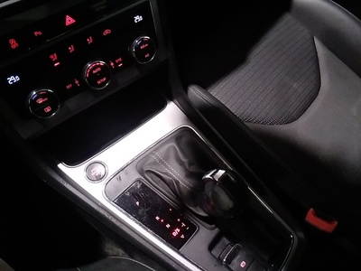 SEAT León 2.0 TDI Xcellence DSG 110 kW (150 CV) 12 SEAT León 2.0 TDI Xcellence DSG 110 kW (150 CV) 12