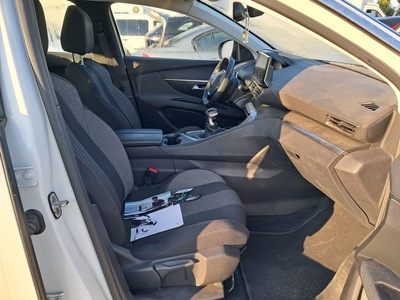 Peugeot 3008 BlueHDi 130 S&S Active Pack 96 kW (130 CV) 8 Peugeot 3008 BlueHDi 130 S&S Active Pack 96 kW (130 CV) 8