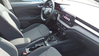 Skoda Fabia 1.0 MPI Essence 59 kW (80 CV) 5 Skoda Fabia 1.0 MPI Essence 59 kW (80 CV) 5