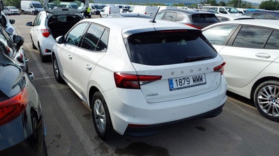 Skoda Fabia 1.0 MPI Essence 59 kW (80 CV) 2 Skoda Fabia 1.0 MPI Essence 59 kW (80 CV) 2