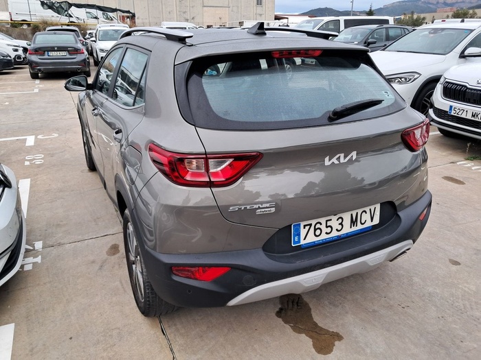 Kia Stonic 1.0 T-GDi MHEV Drive iMT 88 kW (120 CV) Vehículo usado en Madrid Kia Stonic 1.0 T-GDi MHEV Drive iMT 88 kW (120 CV) Vehículo usado en Madrid