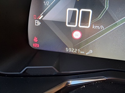 DS DS7 Crossback BlueHDi 130 DE Bastille + AT 96 kW (130 CV) 13 DS DS7 Crossback BlueHDi 130 DE Bastille + AT 96 kW (130 CV) 13