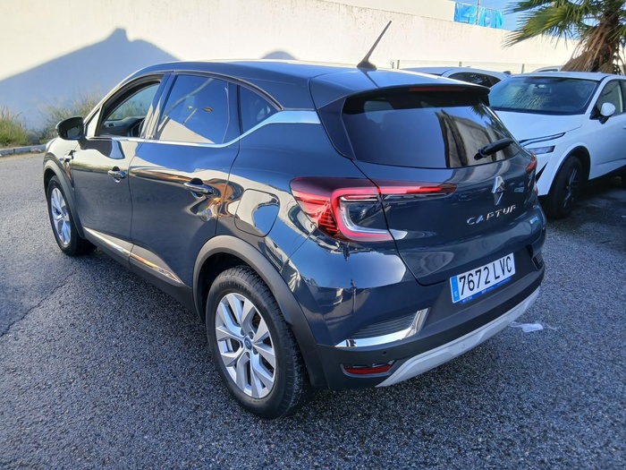 Renault Captur Zen E-TECH Híbrido enchufable 118 kW (160 CV) Vehículo usado en Madrid Renault Captur Zen E-TECH Híbrido enchufable 118 kW (160 CV) Vehículo usado en Madrid