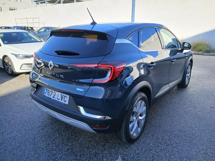 Renault Captur Zen E-TECH Híbrido enchufable 118 kW (160 CV) Vehículo usado en Madrid Renault Captur Zen E-TECH Híbrido enchufable 118 kW (160 CV) Vehículo usado en Madrid