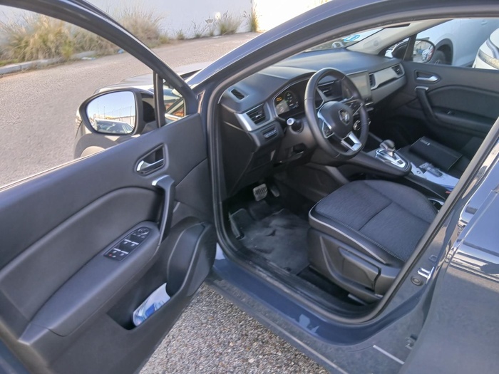 Renault Captur Zen E-TECH Híbrido enchufable 118 kW (160 CV) Vehículo usado en Madrid Renault Captur Zen E-TECH Híbrido enchufable 118 kW (160 CV) Vehículo usado en Madrid