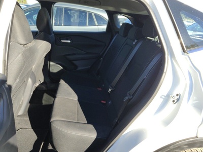 Nissan Qashqai DIG-T 140 mHEV Acenta 4x2 103 kW (140 CV) 9 Nissan Qashqai DIG-T 140 mHEV Acenta 4x2 103 kW (140 CV) 9