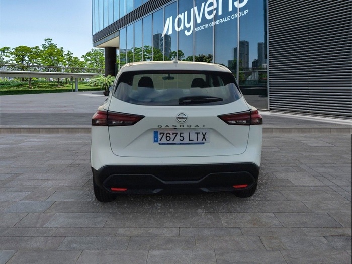 Nissan Qashqai DIG-T 140 mHEV Acenta 4x2 103 kW (140 CV) Vehículo usado en Madrid Nissan Qashqai DIG-T 140 mHEV Acenta 4x2 103 kW (140 CV) Vehículo usado en Madrid