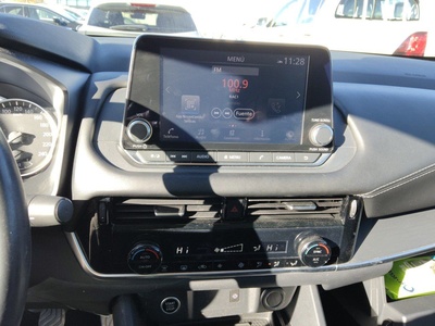 Nissan Qashqai DIG-T 140 mHEV Acenta 4x2 103 kW (140 CV) 14 Nissan Qashqai DIG-T 140 mHEV Acenta 4x2 103 kW (140 CV) 14