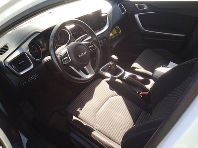 Kia Ceed 1.0 T-GDI Drive 74 kW (100 CV) 7 Kia Ceed 1.0 T-GDI Drive 74 kW (100 CV) 7