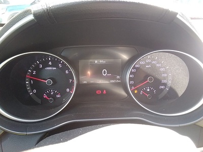 Kia Ceed 1.0 T-GDI Drive 74 kW (100 CV) 8 Kia Ceed 1.0 T-GDI Drive 74 kW (100 CV) 8