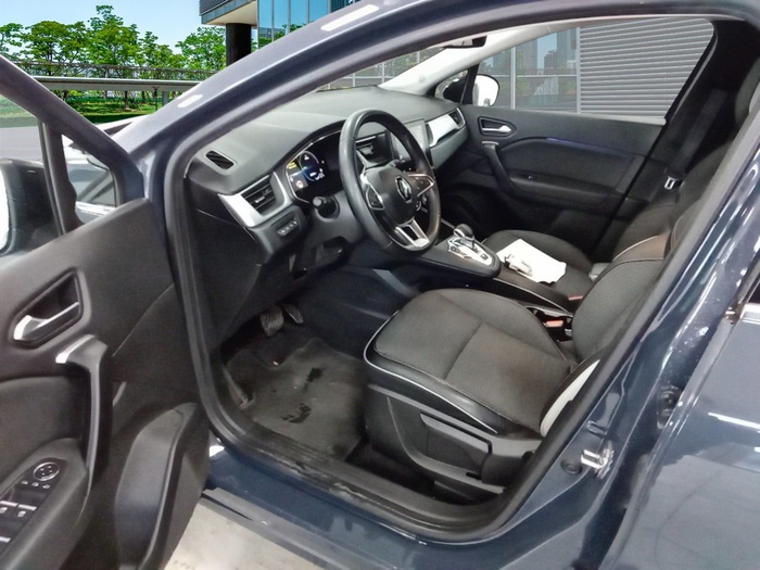 Renault Captur Zen E-TECH Híbrido enchufable 118 kW (160 CV) Vehículo usado en Madrid Renault Captur Zen E-TECH Híbrido enchufable 118 kW (160 CV) Vehículo usado en Madrid