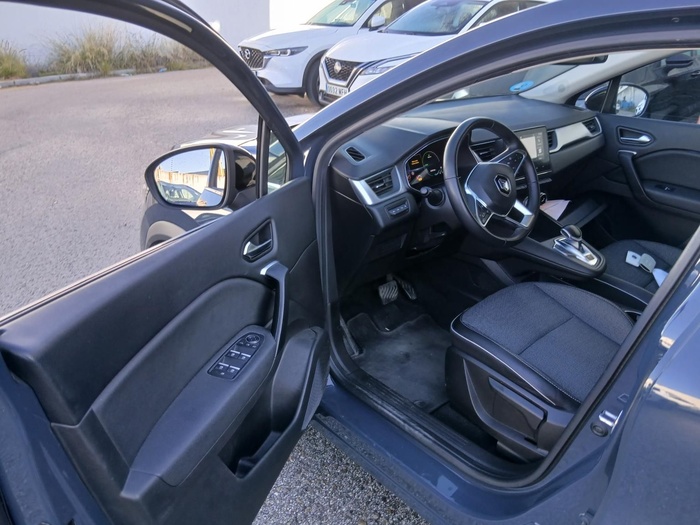 Renault Captur Zen E-TECH Híbrido enchufable 118 kW (160 CV) Vehículo usado en Madrid Renault Captur Zen E-TECH Híbrido enchufable 118 kW (160 CV) Vehículo usado en Madrid