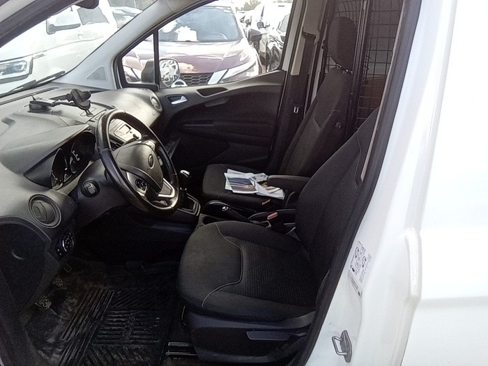 Ford Transit Courier Furgon 1.5 TDCI Trend 74 kW (100 CV) Vehículo usado en Madrid Ford Transit Courier Furgon 1.5 TDCI Trend 74 kW (100 CV) Vehículo usado en Madrid