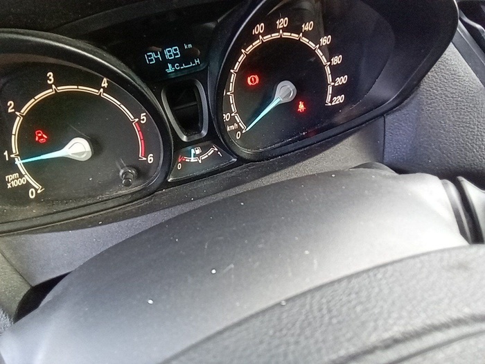 Ford Transit Courier Furgon 1.5 TDCI Trend 74 kW (100 CV) Vehículo usado en Madrid Ford Transit Courier Furgon 1.5 TDCI Trend 74 kW (100 CV) Vehículo usado en Madrid