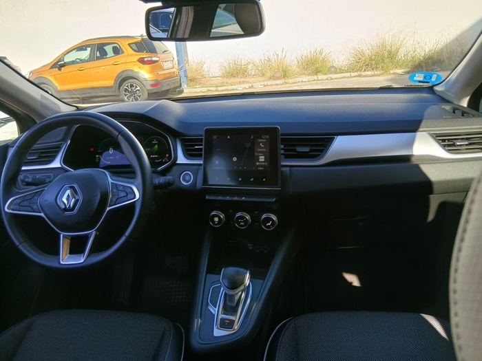 Renault Captur Zen E-TECH Híbrido enchufable 118 kW (160 CV) Vehículo usado en Madrid Renault Captur Zen E-TECH Híbrido enchufable 118 kW (160 CV) Vehículo usado en Madrid