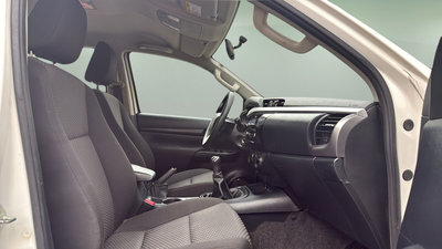 Toyota Hilux 2.4 D-4D Doble Cabina GX 110 kW (150 CV) 17 Toyota Hilux 2.4 D-4D Doble Cabina GX 110 kW (150 CV) 17