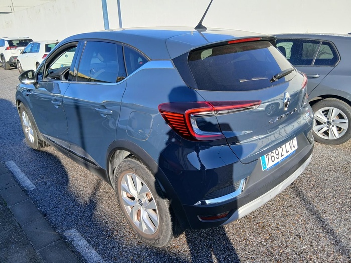 Renault Captur Zen E-TECH Híbrido enchufable 118 kW (160 CV) Vehículo usado en Madrid Renault Captur Zen E-TECH Híbrido enchufable 118 kW (160 CV) Vehículo usado en Madrid