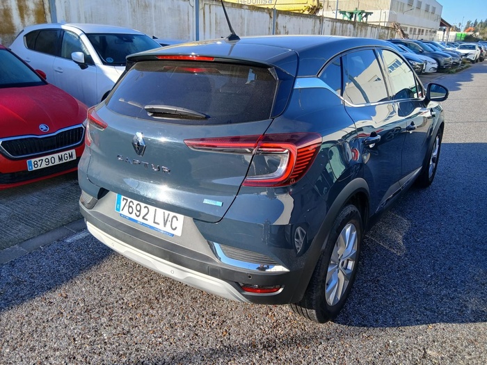 Renault Captur Zen E-TECH Híbrido enchufable 118 kW (160 CV) Vehículo usado en Madrid Renault Captur Zen E-TECH Híbrido enchufable 118 kW (160 CV) Vehículo usado en Madrid