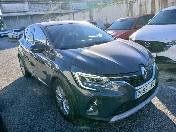 Renault Captur Zen E-TECH Híbrido enchufable 118 kW (160 CV) Vehículo usado en Madrid Renault Captur Zen E-TECH Híbrido enchufable 118 kW (160 CV) Vehículo usado en Madrid