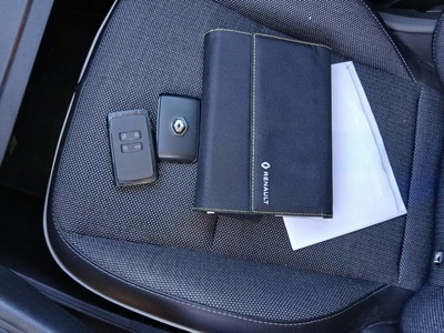 Renault Captur Zen E-TECH Híbrido enchufable 118 kW (160 CV) 9 Renault Captur Zen E-TECH Híbrido enchufable 118 kW (160 CV) 9