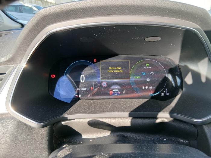 Renault Captur Zen E-TECH Híbrido enchufable 118 kW (160 CV) Vehículo usado en Madrid Renault Captur Zen E-TECH Híbrido enchufable 118 kW (160 CV) Vehículo usado en Madrid