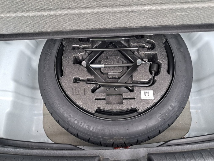 Kia Ceed 1.0 T-GDI Drive 74 kW (100 CV) Vehículo usado en Madrid Kia Ceed 1.0 T-GDI Drive 74 kW (100 CV) Vehículo usado en Madrid