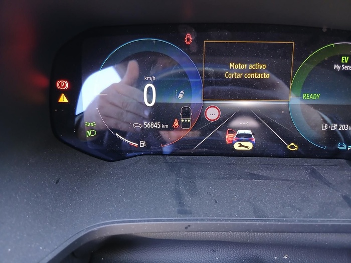 Renault Captur Zen E-TECH Híbrido enchufable 118 kW (160 CV) Vehículo usado en Madrid Renault Captur Zen E-TECH Híbrido enchufable 118 kW (160 CV) Vehículo usado en Madrid